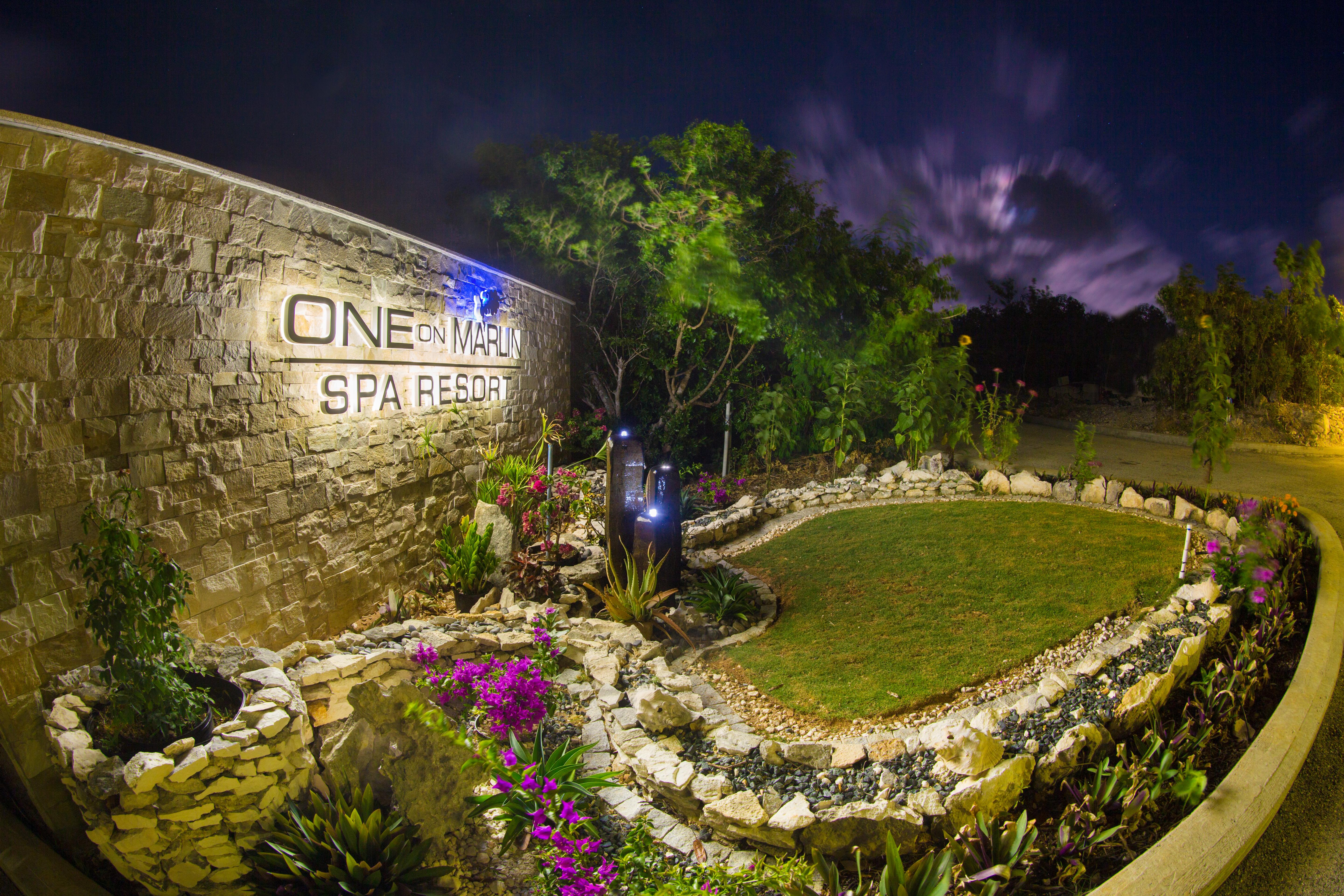 One On Marlin Resort (Adults Only) Turtle Cove Ngoại thất bức ảnh